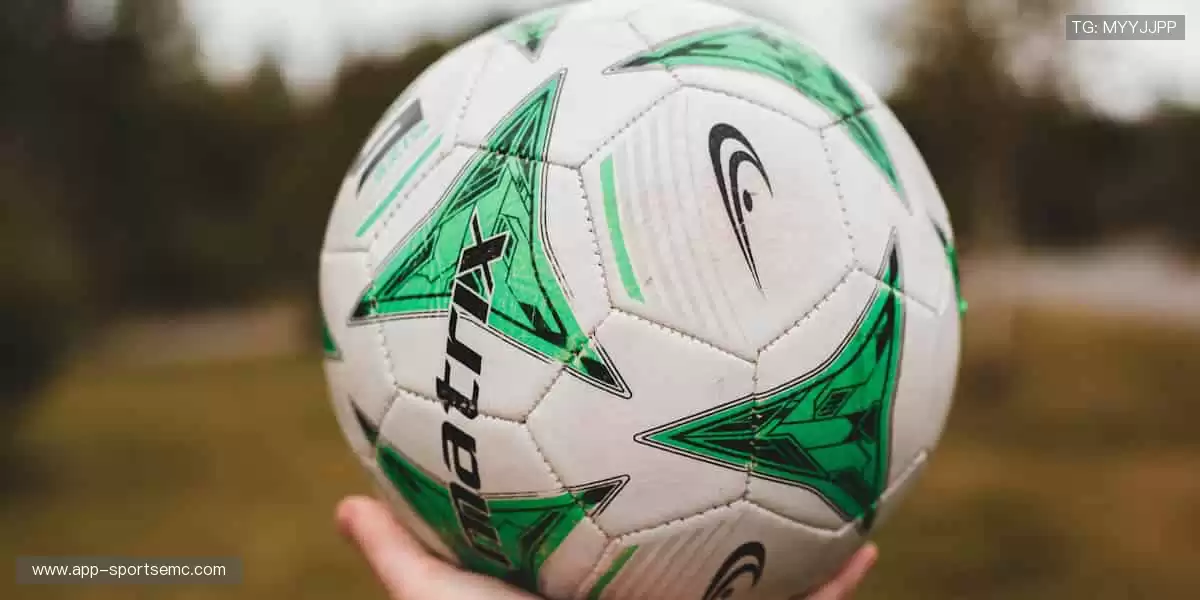 激情碰撞，瞬间点燃！⚽️🏀 锁定我们，见证每一个改写历史的时刻！